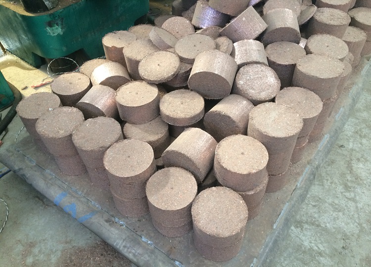 Scrap metal briquettes